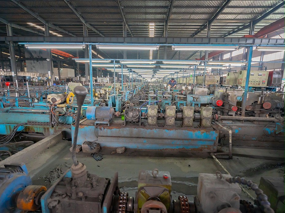 神马午夜影院製管生產線