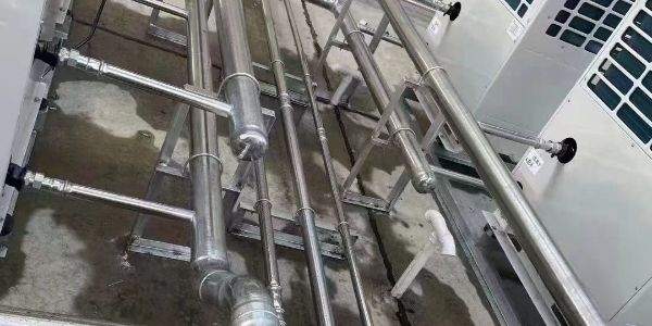 不鏽鋼水管、管件會生（shēng）鏽麽？在施工現場我們應如何安裝（zhuāng），避免（miǎn）管材、管件（jiàn）受到損傷